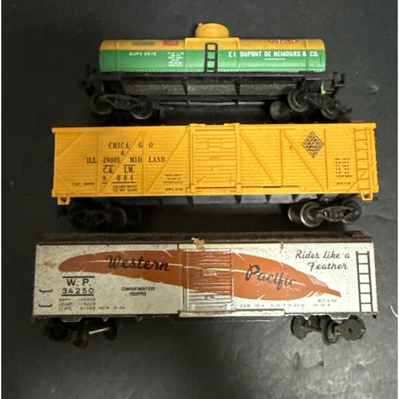 Lot Of 3 HO Scale Box Freight Tanker Western Pacific Chicago Midland Dupont - Picture 2 of 6